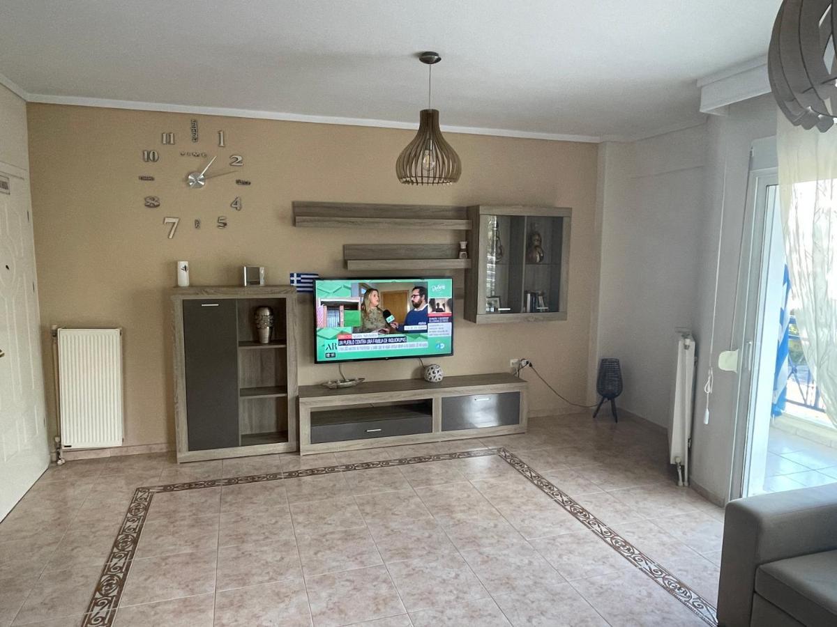 Lovely And Sunny Apartament 300M From Beach!! Peraia  Bagian luar foto