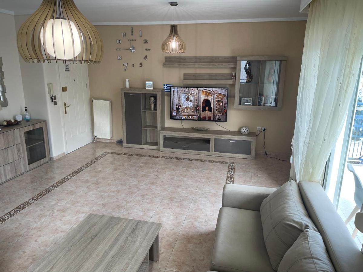Lovely And Sunny Apartament 300M From Beach!! Peraia  Bagian luar foto