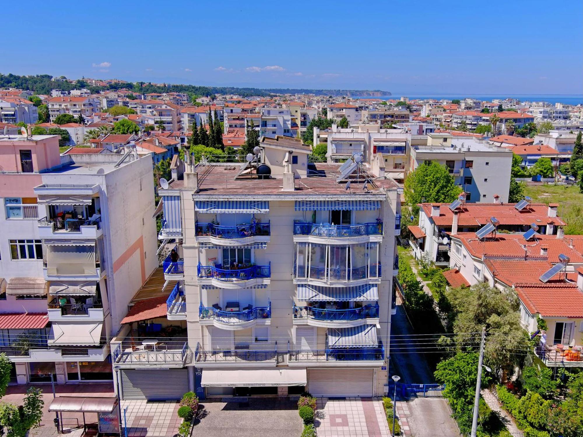 Lovely And Sunny Apartament 300M From Beach!! Peraia  Bagian luar foto