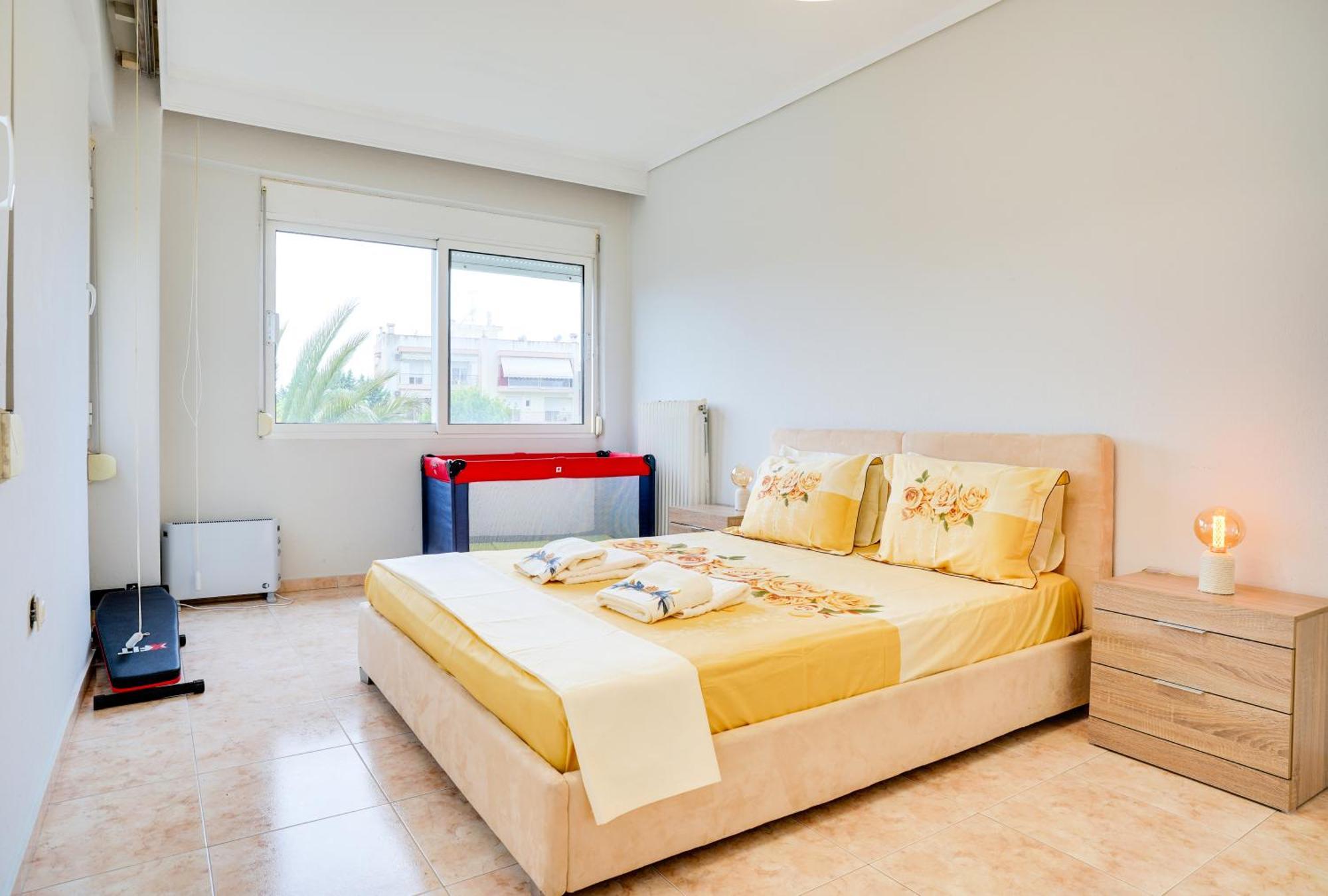 Lovely And Sunny Apartament 300M From Beach!! Peraia  Bagian luar foto