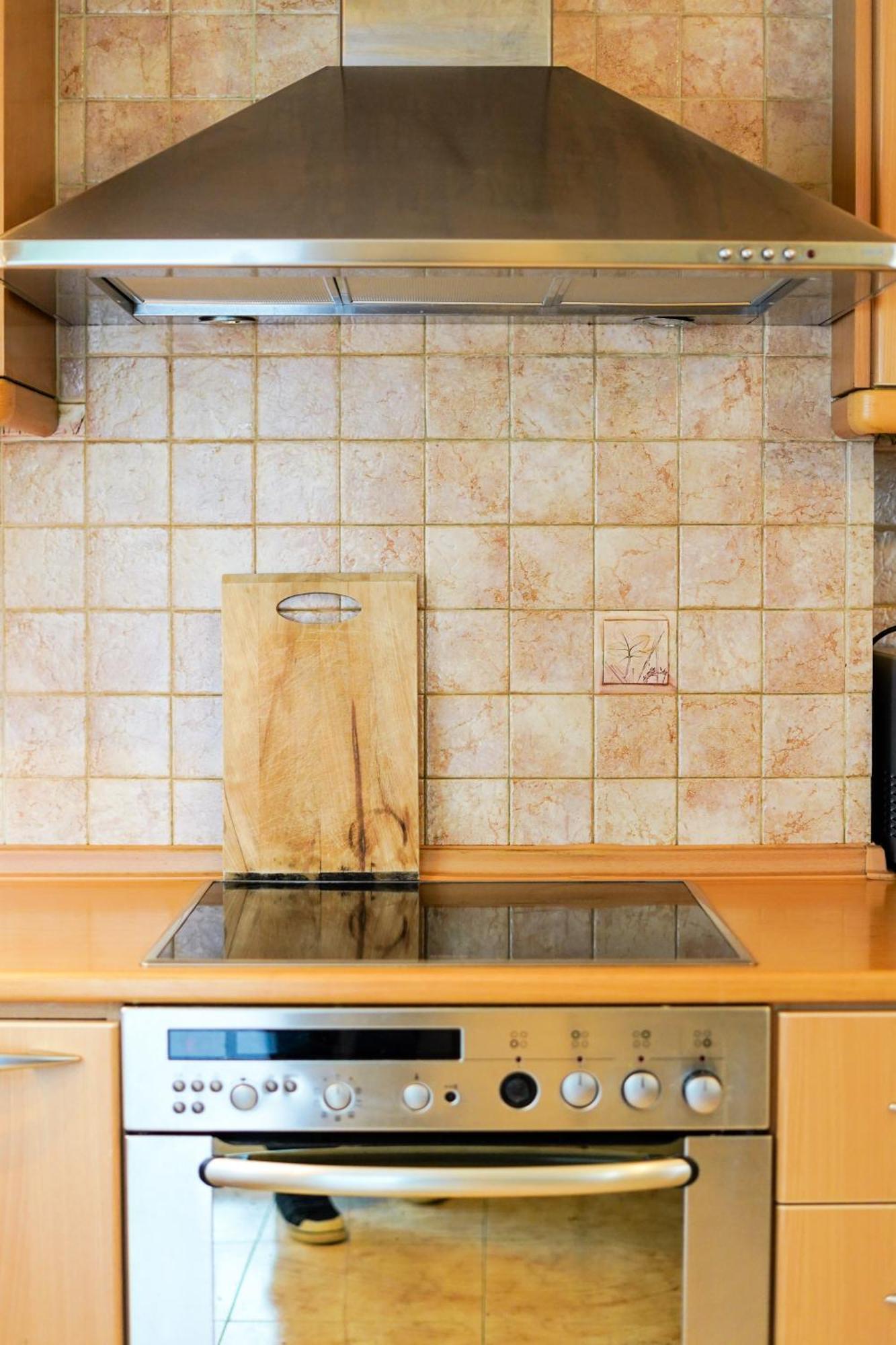Lovely And Sunny Apartament 300M From Beach!! Peraia  Bagian luar foto