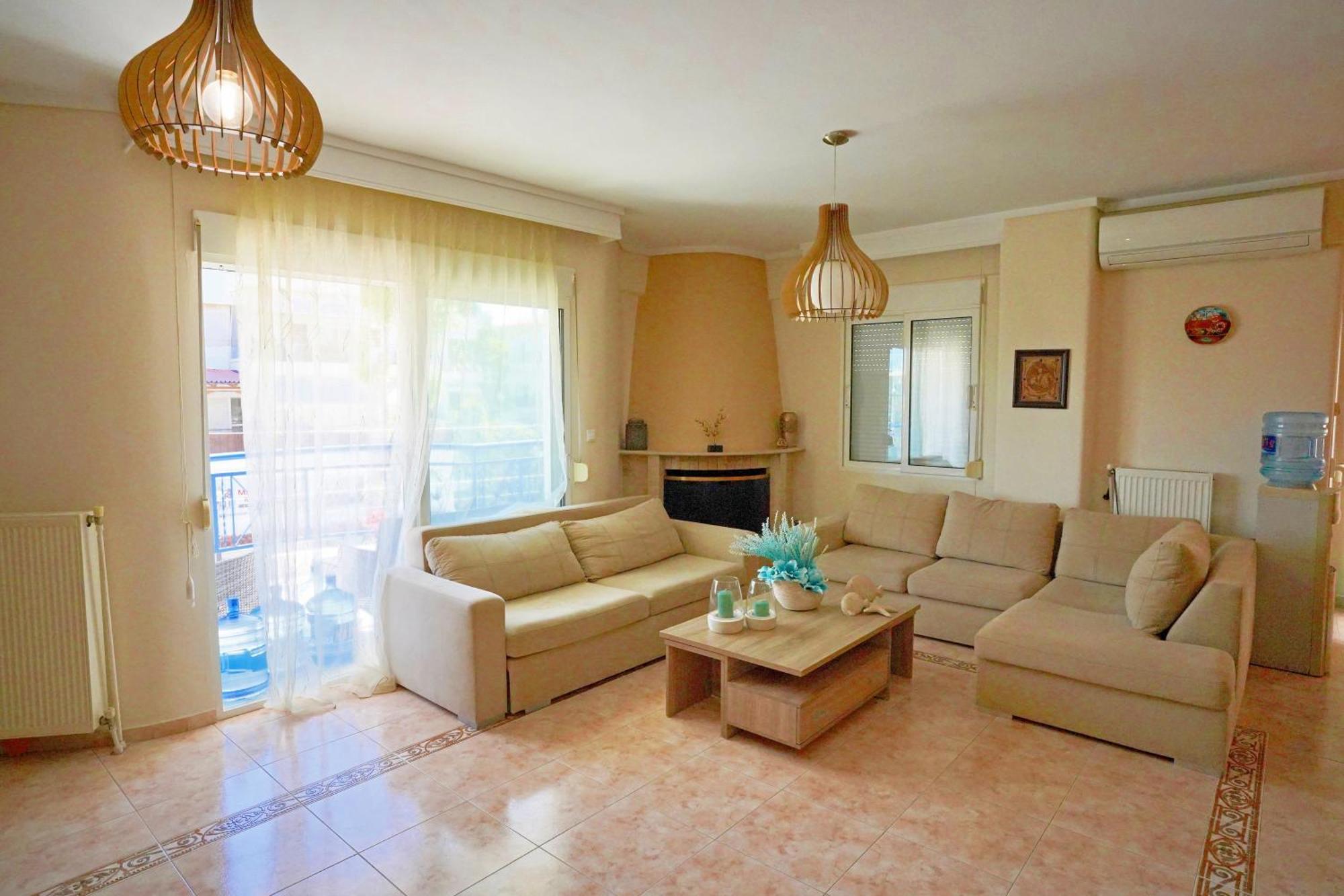 Lovely And Sunny Apartament 300M From Beach!! Peraia  Bagian luar foto